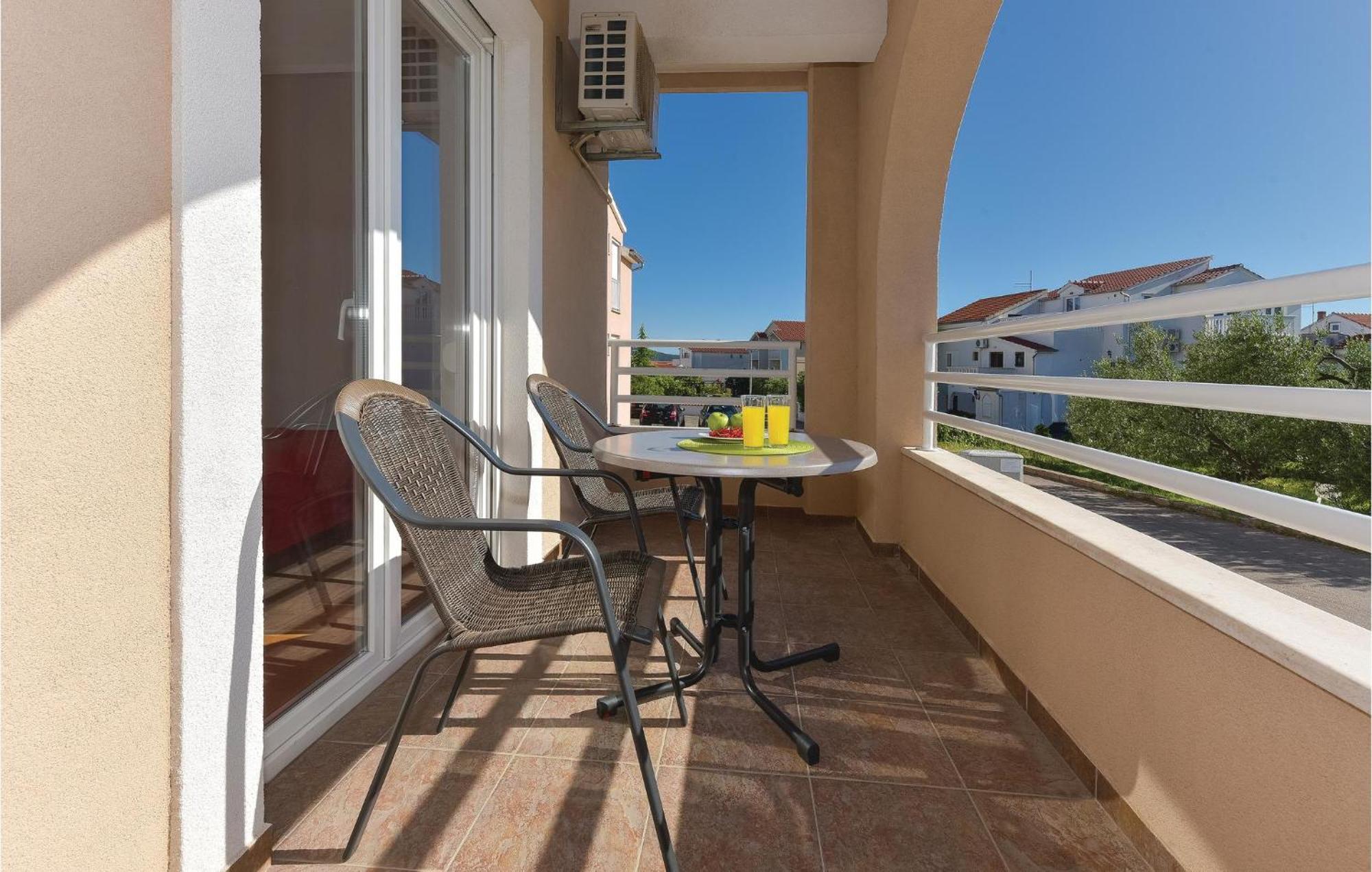 Gorgeous Apartment In Vodice With Kitchen Экстерьер фото